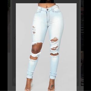Fashion Nova Light Wash Distressed Skinny Jeans (W25) | NWOT